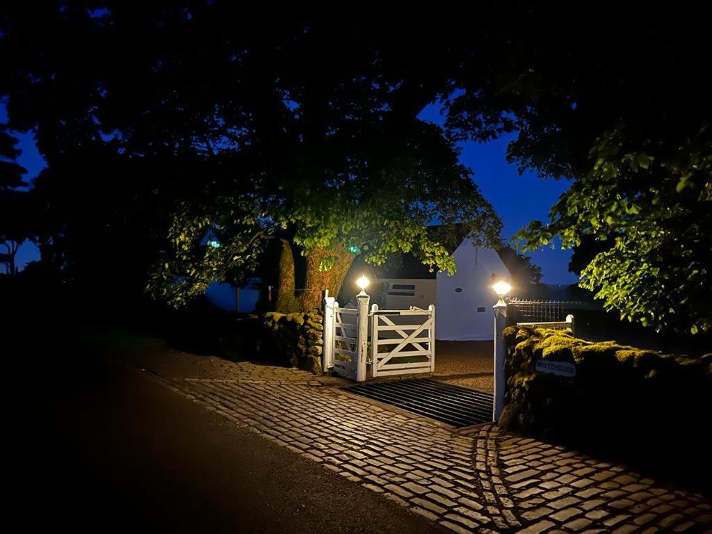 Bed and Breakfast Whitehouse à Uplawmoor Extérieur photo